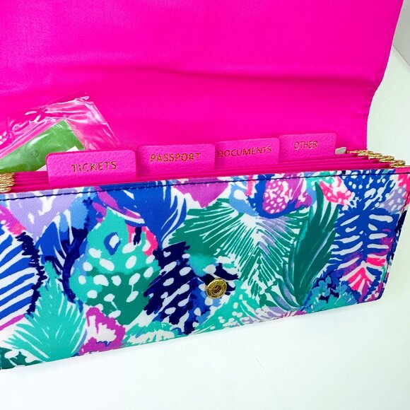 NWT Lilly Pulitzer Travel Organizer - Picture 3 of 6